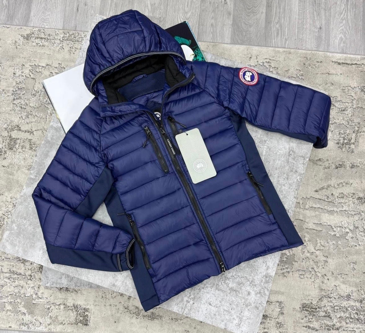 Canada Goose HyBridge-style Hooded Puffer Jacket