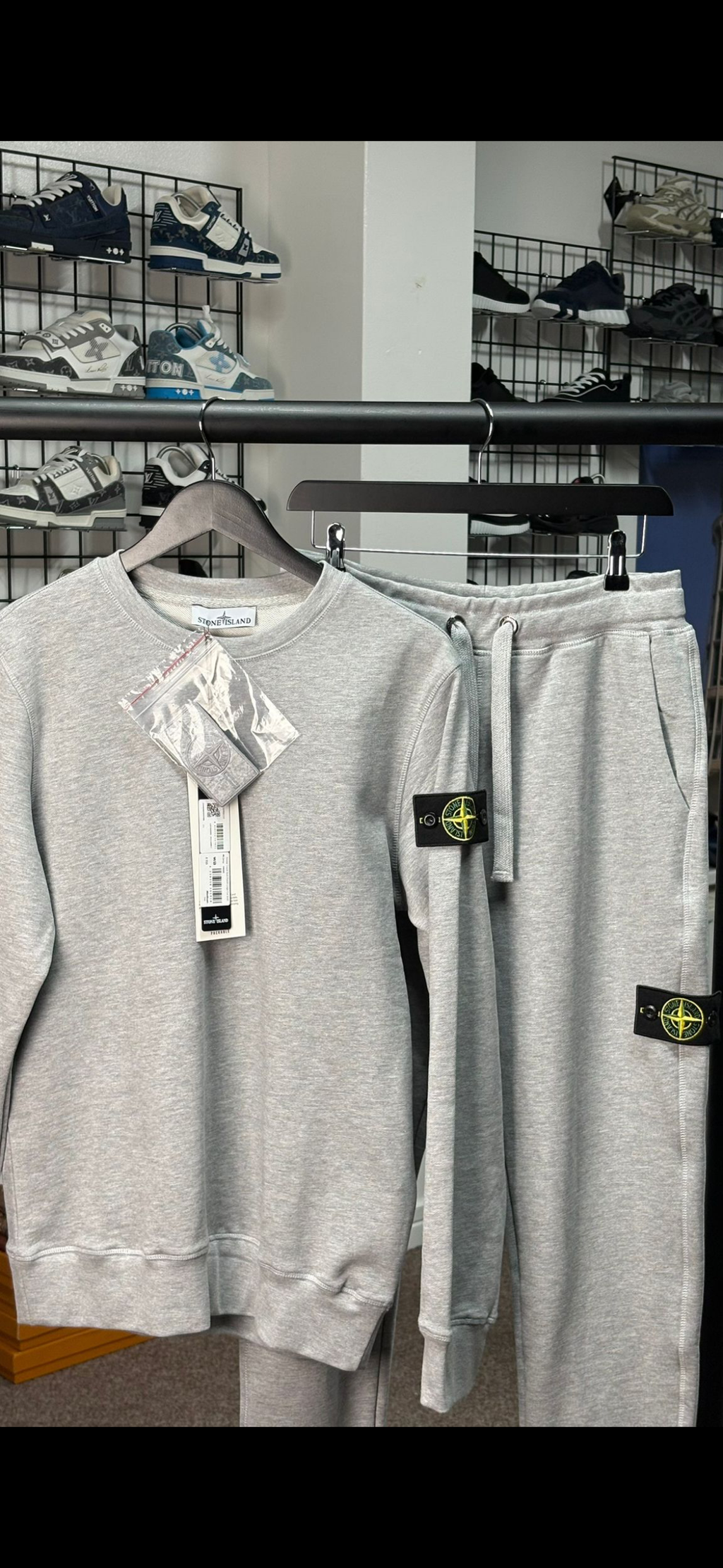 Cotton fleece crewneck sweatshirt/stone island slim-fit fleece joggers